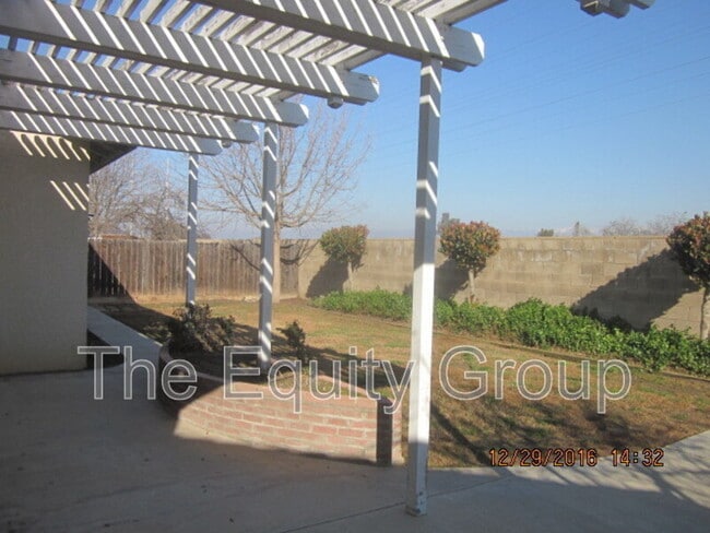 Building Photo - 1100 S Rio Linda St