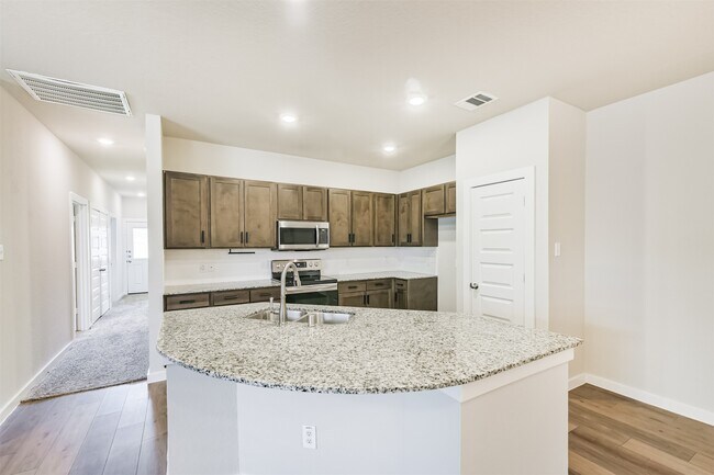 Building Photo - 25109 Pacific Wren Dr