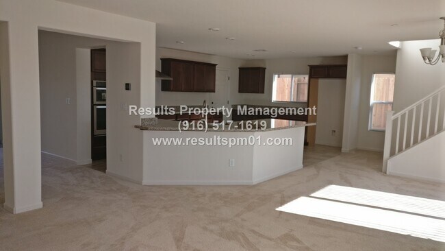 Building Photo - Lovely and Spacious 4 Bedroom Rocklin Home