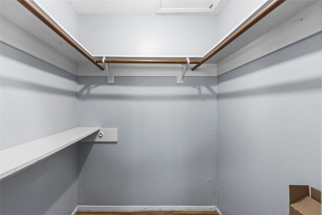 Building Photo - 1809 Westway Ave