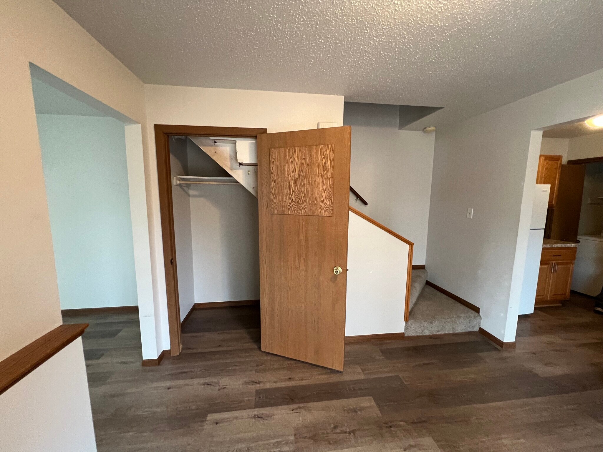 Stairs/Closet - 2000 Miller St