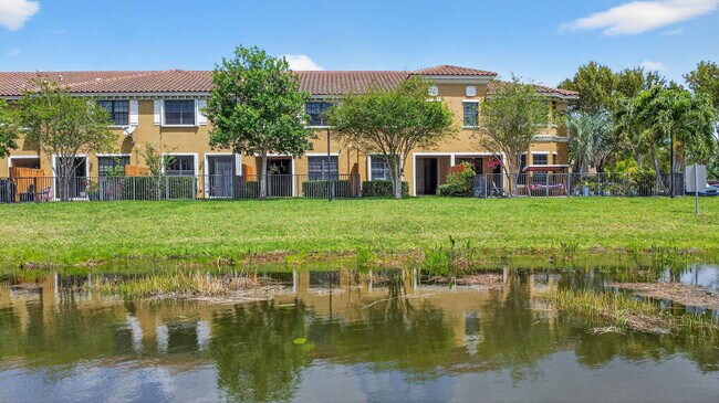 Building Photo - 10457 Wellington Parc Dr