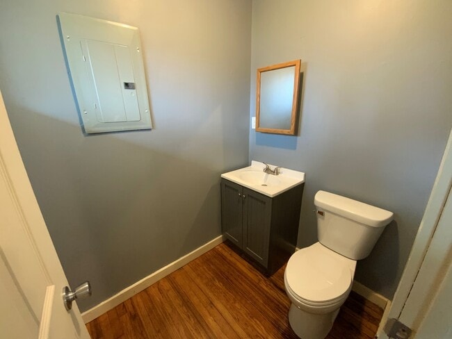 Building Photo - 205 North St