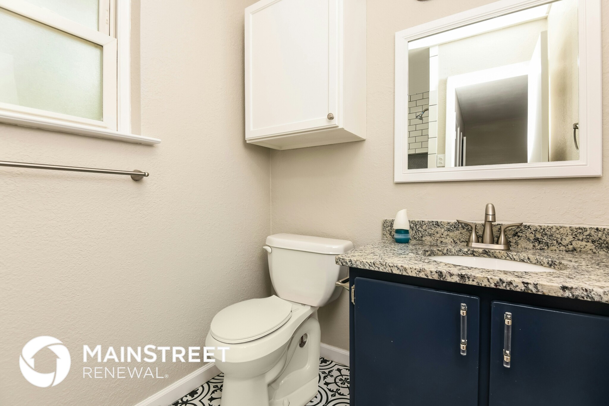 Building Photo - 812 Lake Pl