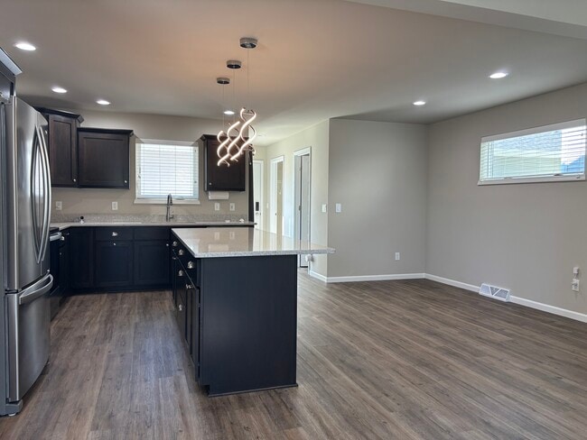 Building Photo - 620 Sugar Maple Ln