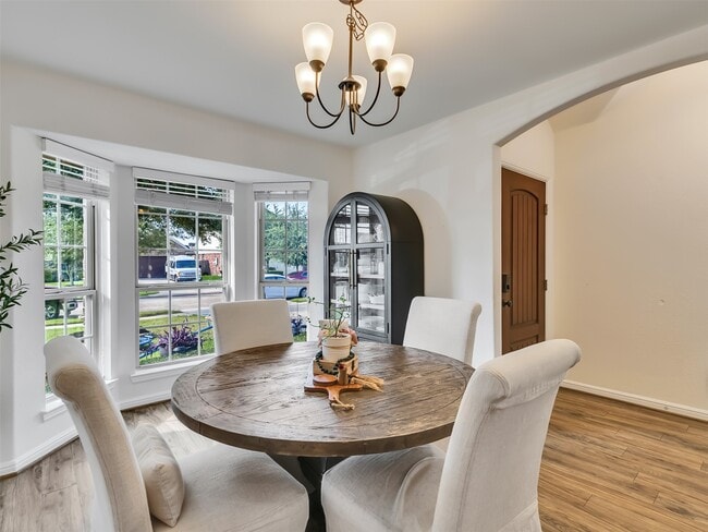 Building Photo - 4827 Ladona Ct