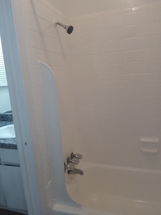 Building Photo - 2 bed/ 1.5 bath townhome