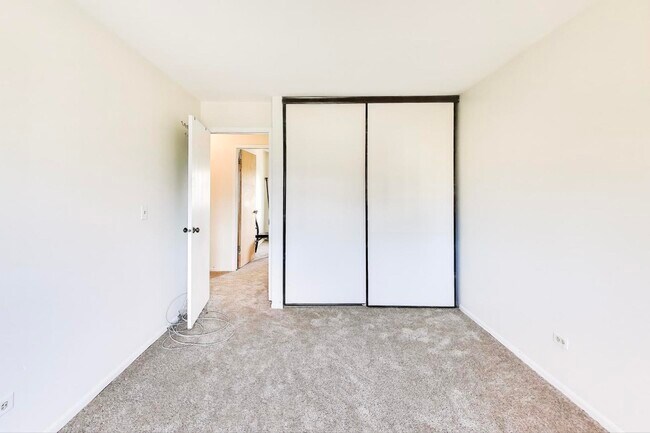 Building Photo - 1018 Pheasant Run Ln