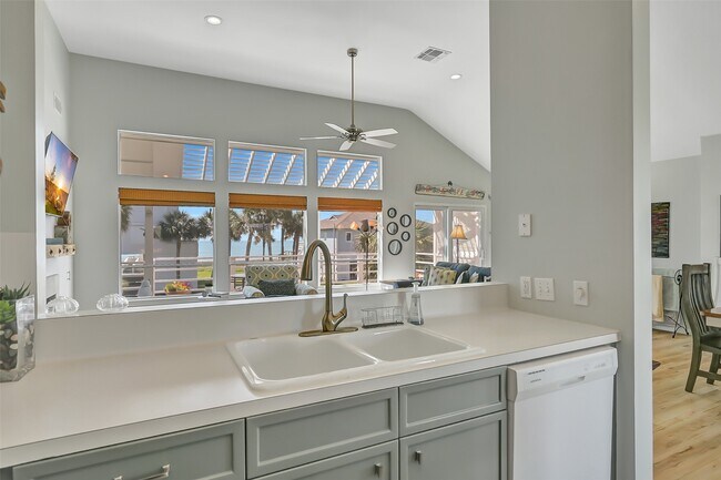 Building Photo - 18418 E De Vaca Ln