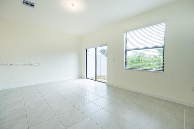Building Photo - 3448 W 114th Terrace
