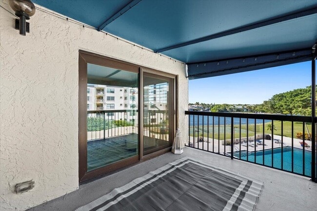 Building Photo - 364 Golfview Rd