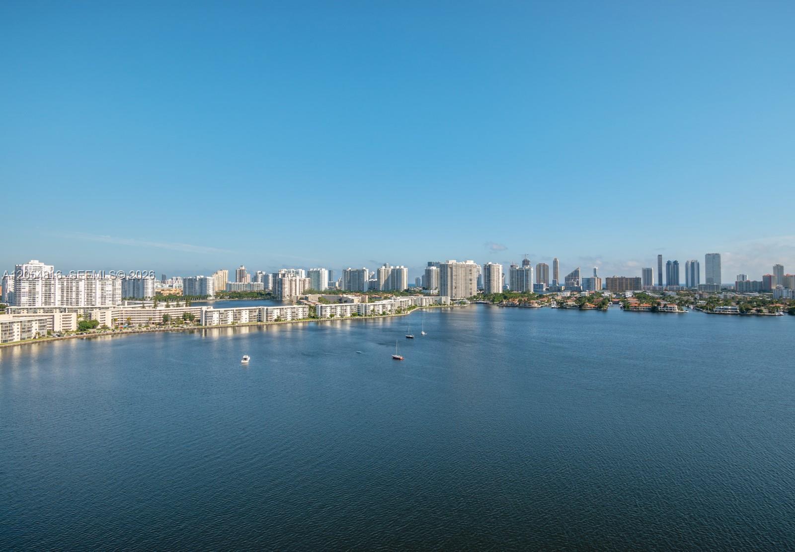 Building Photo - 17301 Biscayne Blvd