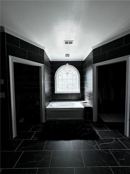 Building Photo - 4299 Oakvale Ln