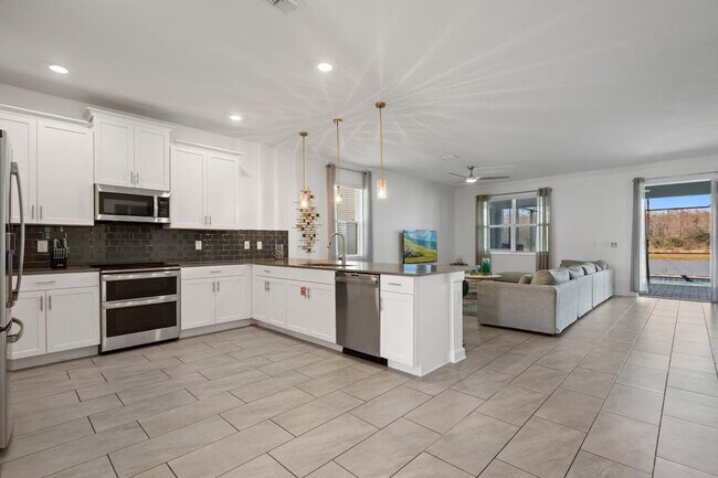 Building Photo - 4201 Paragraph Dr