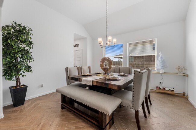 Building Photo - 11918 Autumn Leaf Dr