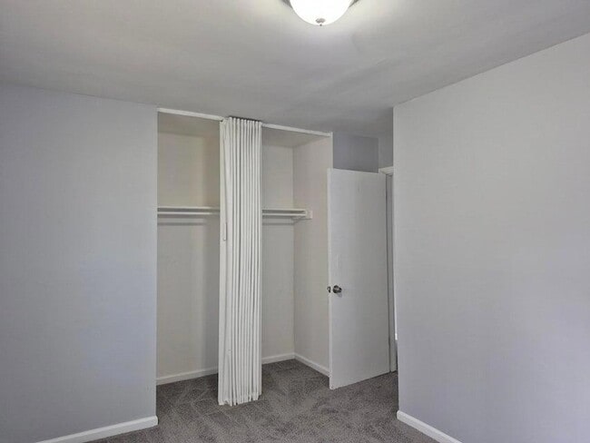 Building Photo - 3326 Delaware St