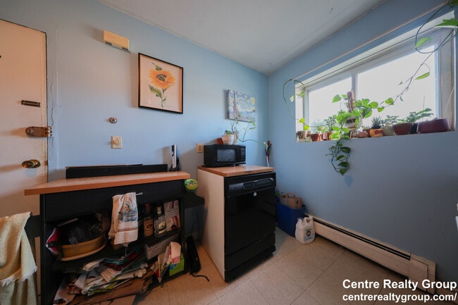 Building Photo - 33 Westgate Rd