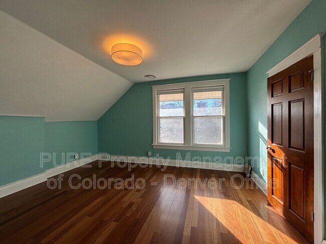 Building Photo - 1529 E 23rd Ave