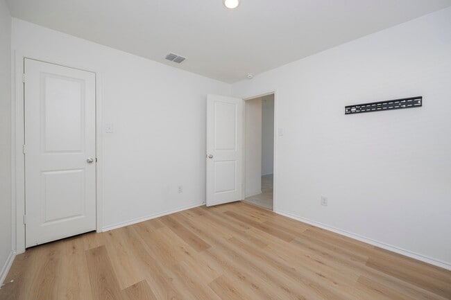 Building Photo - 6508 Auburn Dl Rd