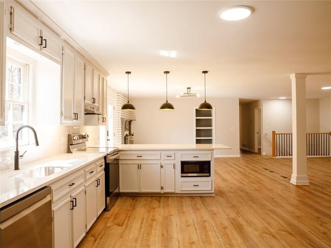 Building Photo - 95 Simpson Dr NE