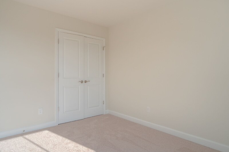 Building Photo - 505 John Adams Dr NW