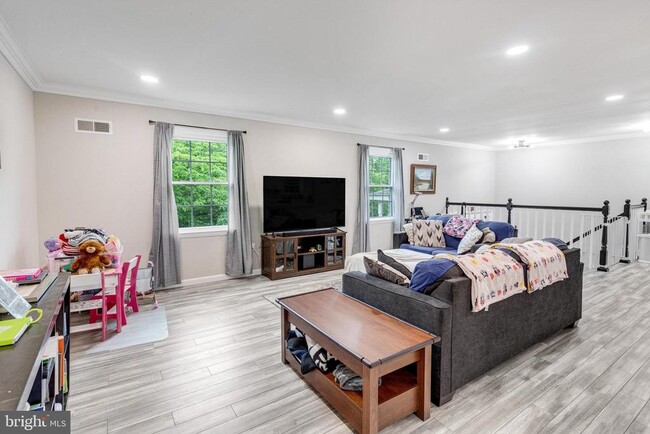 Building Photo - 4157 Waterway Dr