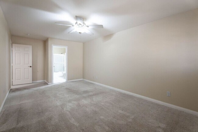 Building Photo - 8217 Diamond Star Ct