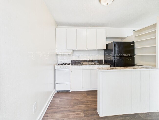 Building Photo - 3206 Midlothian Tpke