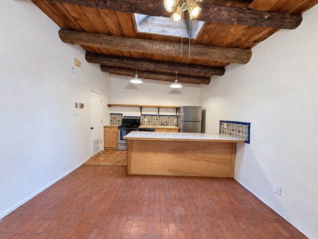 Building Photo - 3939 Rio Grande Blvd NW