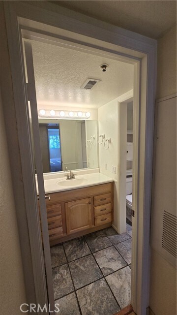 Building Photo - 5805 Oak Bend Ln