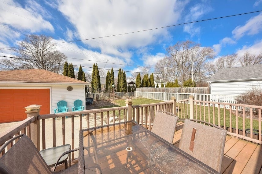 Building Photo - 1927 N 118th St