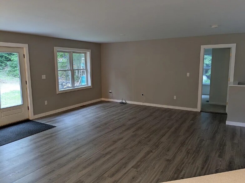 Building Photo - 200 Couchtown Rd
