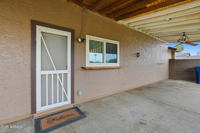 Building Photo - 1805 W Curry Dr