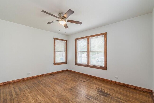 Building Photo - 129 Koehler Ct