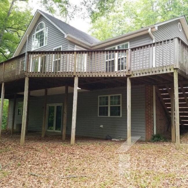 Primary Photo - 313 Wood Rd