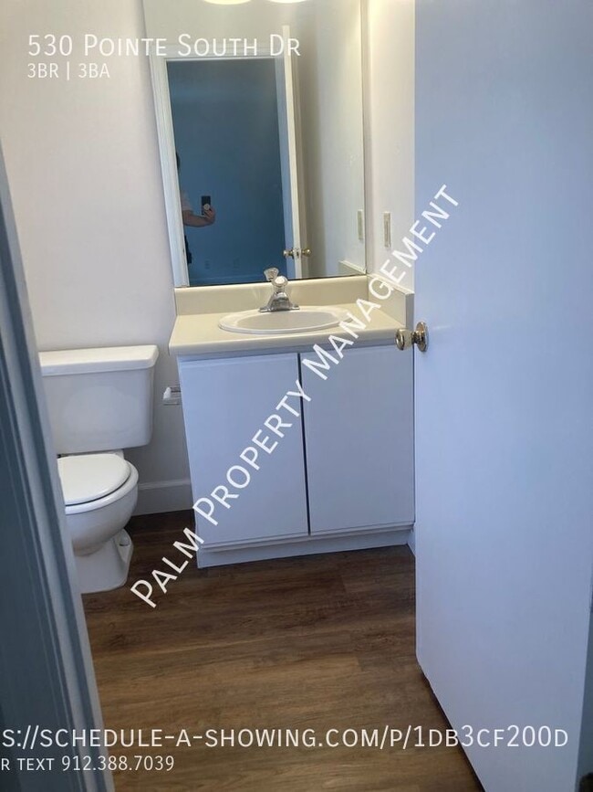 Building Photo - 530 Pointe S Dr