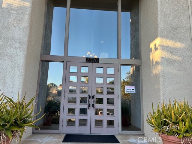 Building Photo - 2370 Via Mariposa W