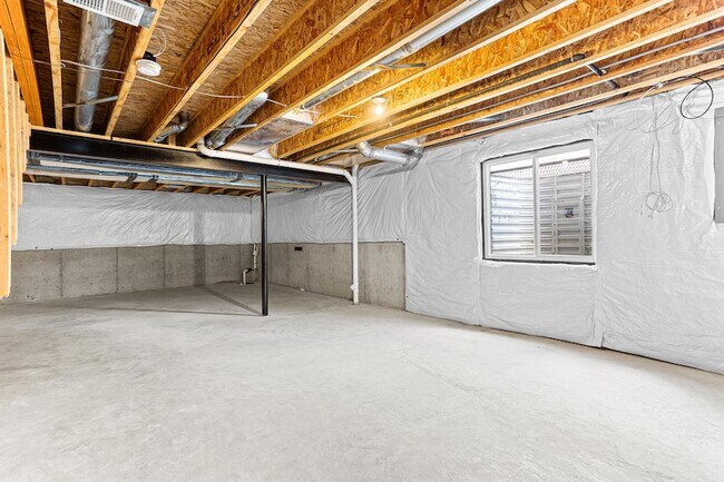 Building Photo - 286 Springview St
