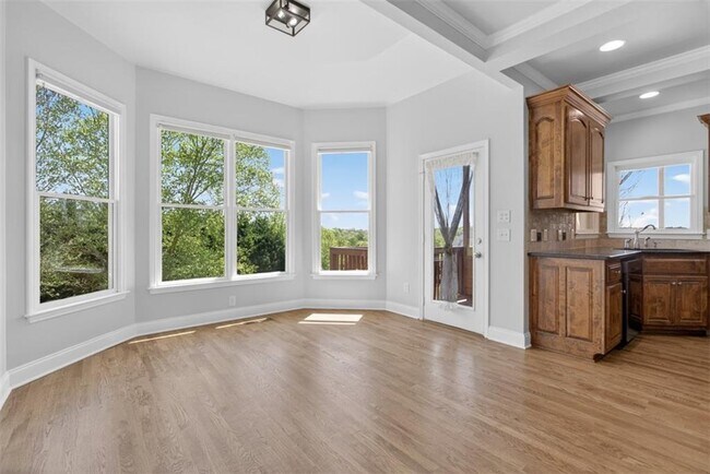 Building Photo - 4537 Grandview Pkwy