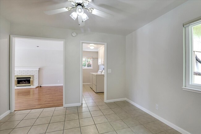 Building Photo - 2720 Diericx Dr