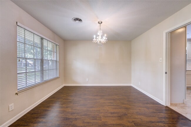 Building Photo - 9611 Greenwillow St