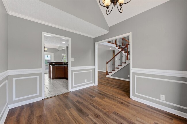 Building Photo - 1484 Apache Way