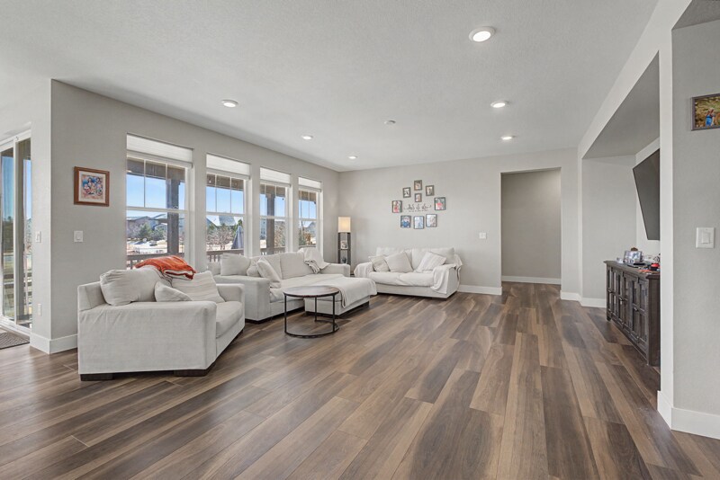 Building Photo - 2102 Summerlin Ln