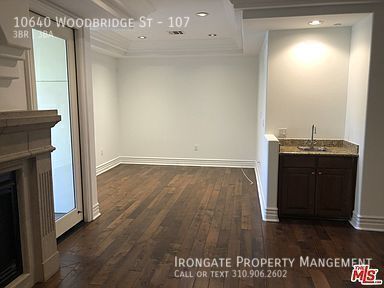 Building Photo - 10640 Woodbridge St