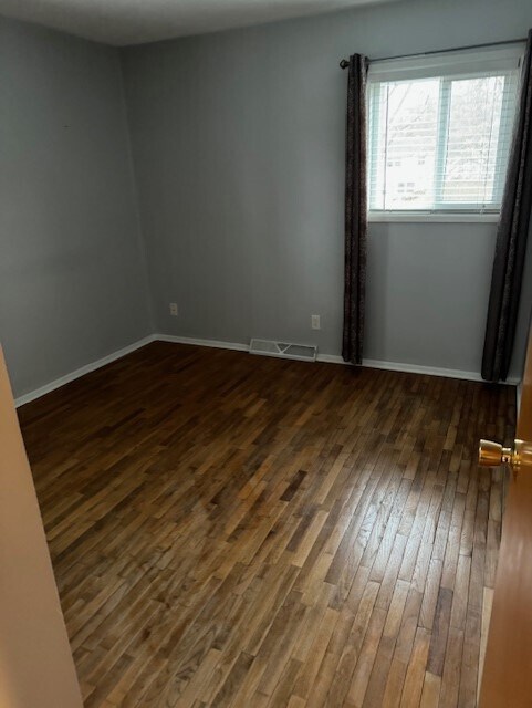 Building Photo - 314 Rowe Dr