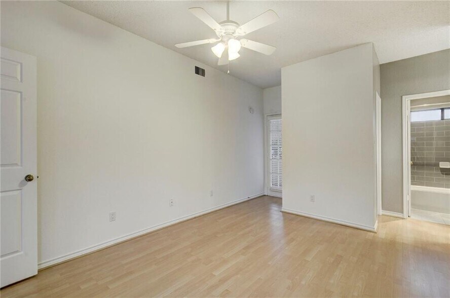 Building Photo - 3001 Cedar