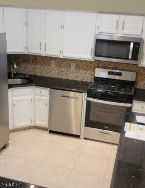 Building Photo - 1076 Oakcroft Ln