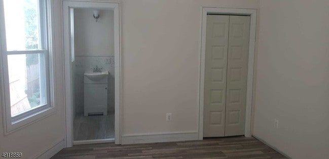 Building Photo - 395 N Grove St