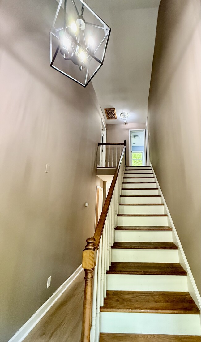 Building Photo - 5635 Falkirk Dr