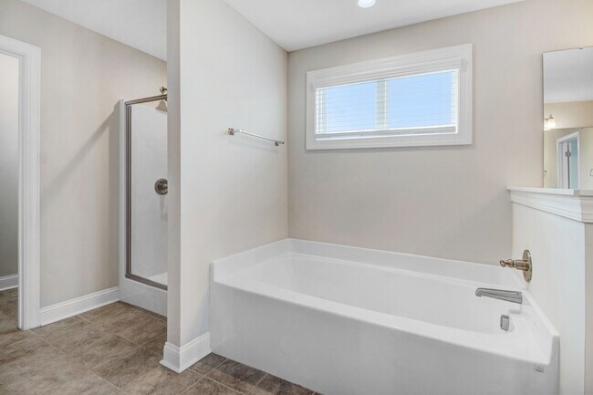 Building Photo - 105 Salmon Ln